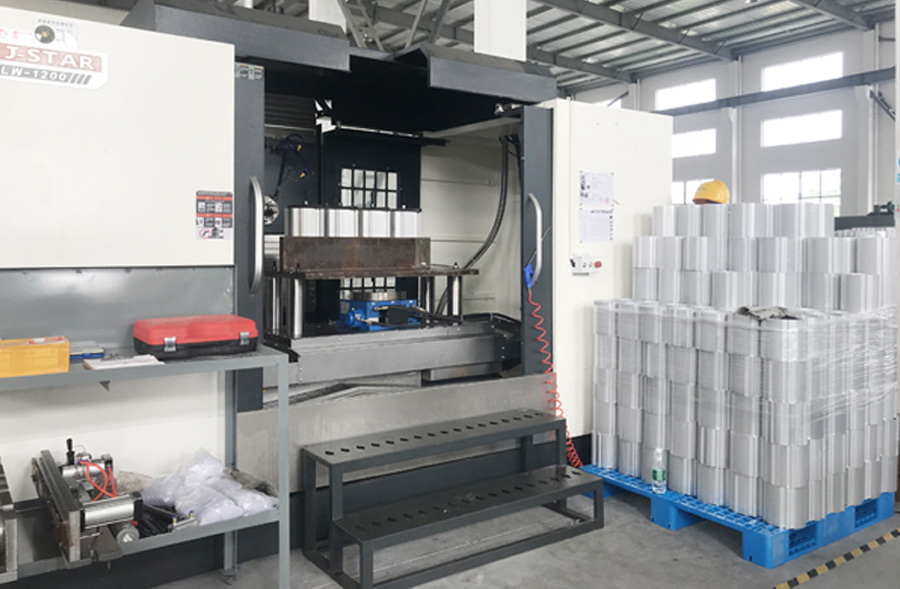 مركز الآلات الأفقي